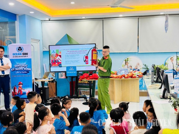 Công an phường hướng dẫn kỹ năng phòng cháy, chữa cháy