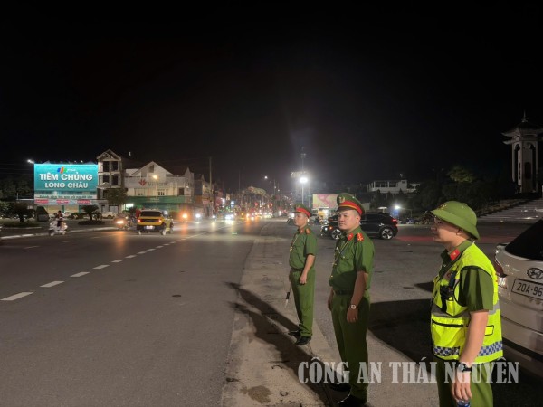 Công an phường Sông Công bảo đảm an ninh, trật tự trận chung kết bóng đá Việt Nam - Thái Lan