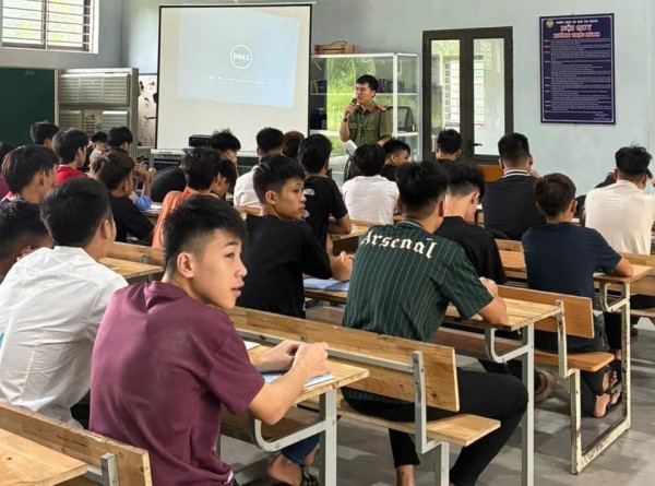 Tuyên truyền phòng chống tội phạm, tệ nạn xã hội và bạo lực học đường tại trường học