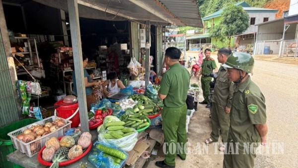 Công an xã Nam Cường giải quyết điểm nghẽn về trật tự công cộng trên địa bàn.