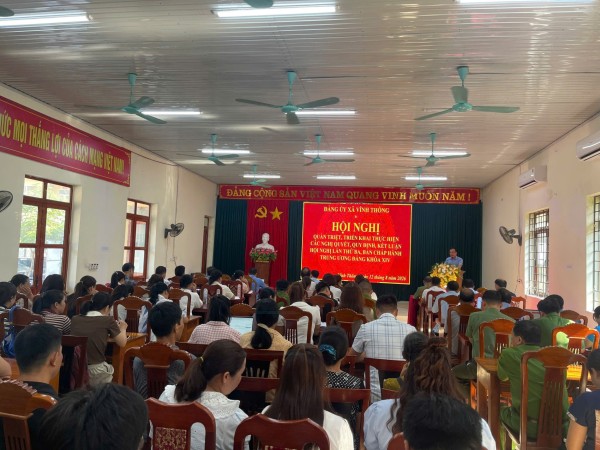 Công an xã Vĩnh Thông tuyên truyền Nghị quyết Trung ương lần thứ ba