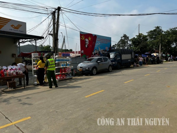 Giải quyết điểm nghẽn về trật tự đô thị ở xã Phượng Tiến