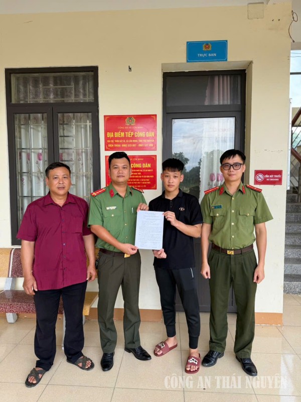 Côn minh đơn tình nguyện