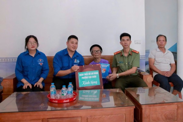 Công an phường Vạn Xuân tổ chức các hoạt động hướng về cộng đồng