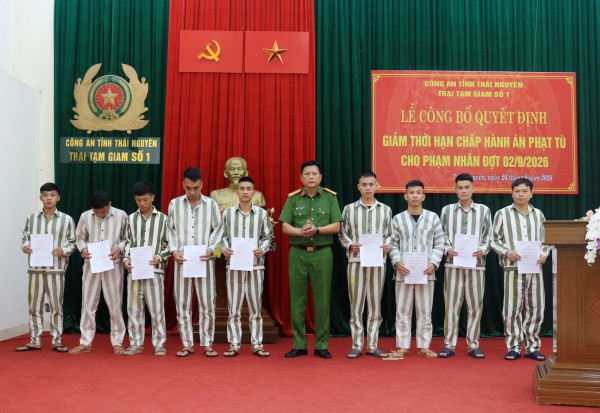 Công bố Quyết định giảm thời hạn chấp hành án phạt tù cho phạm nhân đợt 02/9