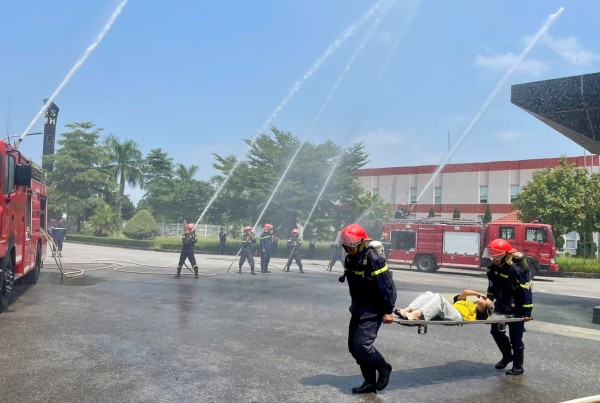 Gắn huấn luyện nghiệp vụ với thực tập phương án, nâng cao khả năng xử lý cháy, nổ ngay từ cơ sở