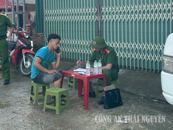 Nghiên Loan tuần tra chợ phiên