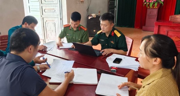 Công an xã Tân Kỳ phối hợp rà soát công dân trong độ tuổi thực hiện nghĩa vụ quân sự