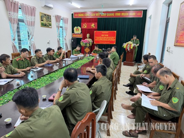 Công an xã Văn Hán giao ban, tập huấn nghiệp vụ cho lực lượng tham gia bảo vệ an ninh, trật tự ở cơ sở