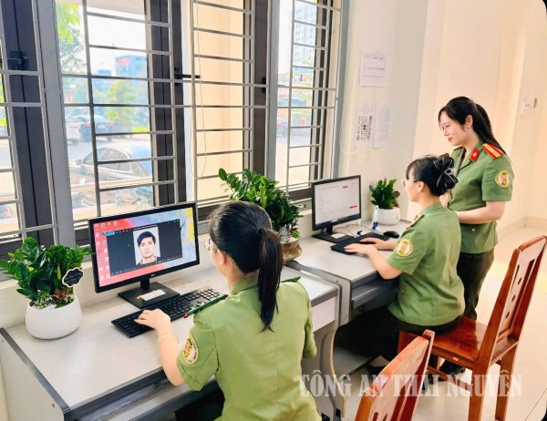Hủy giá trị sử dụng hộ chiếu nếu quá 12 tháng không đến nhận kết quả