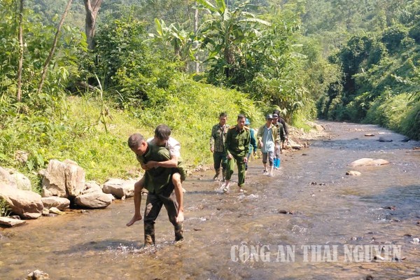 Công an xã Phong Quang kịp thời tìm kiếm người mất tích