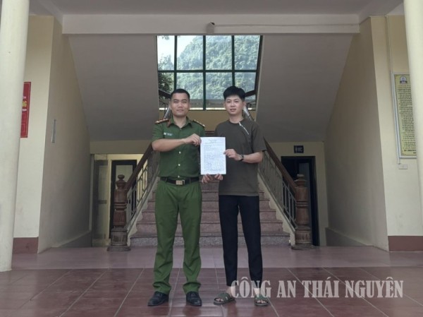 Công an xã La Hiên tuyên truyền, tuyển chọn công dân thực hiện nghĩa vụ tham gia Công an nhân dân