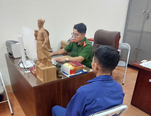 Khởi tố đối tượng gây rối trật tự công cộng tại cửa hàng xăng dầu