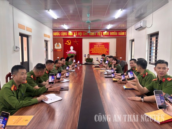 Công an xã An Khánh tích cực tham gia tuyên truyền cải cách hành chính