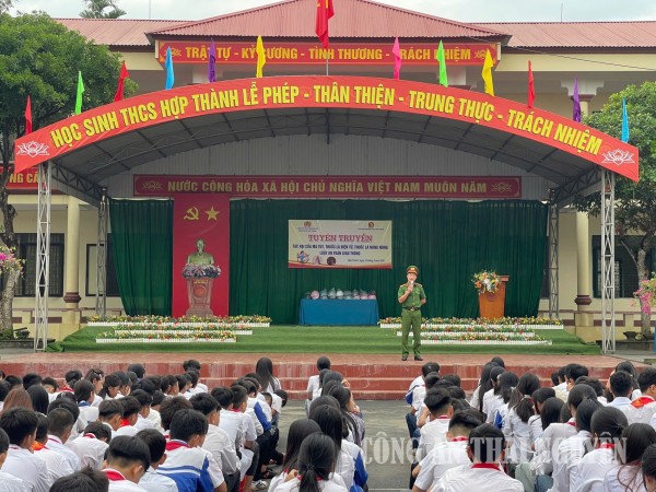 Tuyên truyền phòng, chống ma tuý và thuốc lá điện tử trong trường học