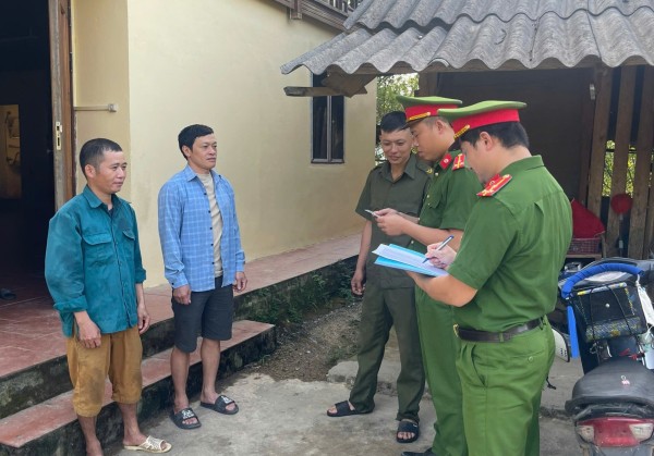 Công an xã Xuân Dương kiểm tra cư trú, chủ động nắm tình hình ngay tại cơ sở
