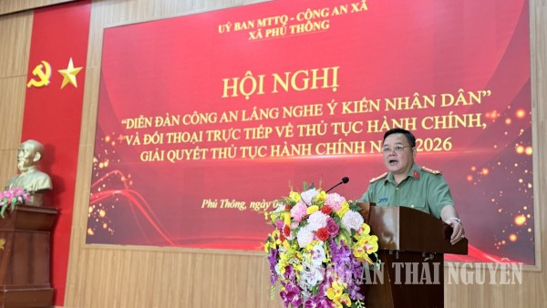 Công an xã Phủ Thông lắng nghe, giải quyết kiến nghị của Nhân dân