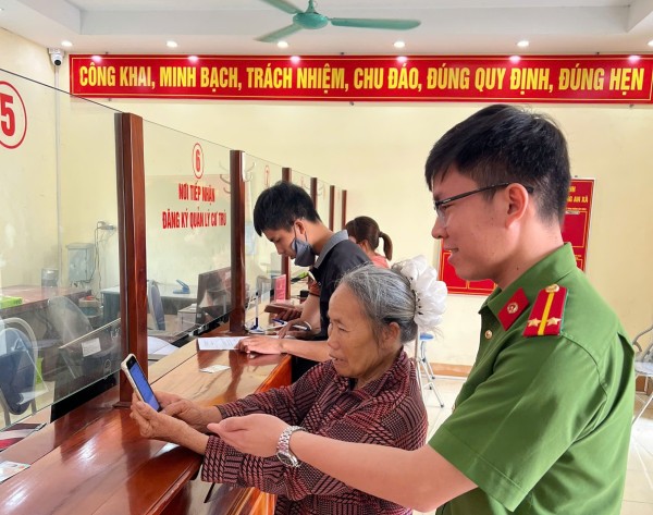 Công an xã Điềm Thụy nâng cao chất lượng phục vụ người dân