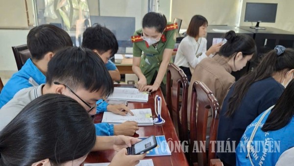 Khai không đúng sự thật để được cấp hộ chiếu, không thông báo kịp thời về việc mất hộ chiếu, công dân có thể bị xử phạt vi phạm hành chính.