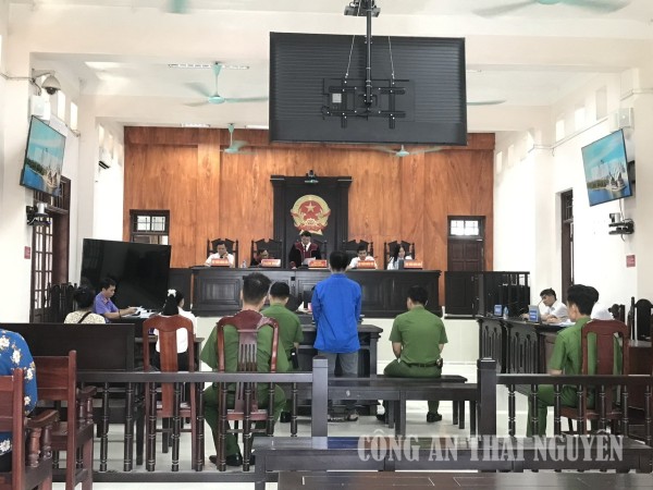 14 năm tù cho đối tượng phạm tội giết người và tàng trữ, sử dụng trái phép vũ khí quân dụng