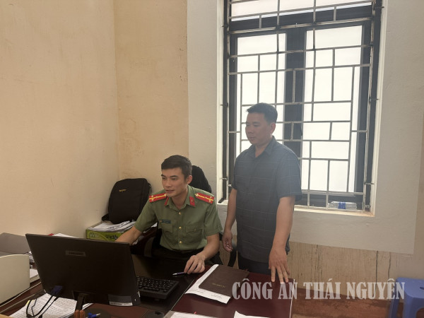 Công an xã Bằng Vân kiểm tra bảo vệ bí mật nhà nước trên địa bàn