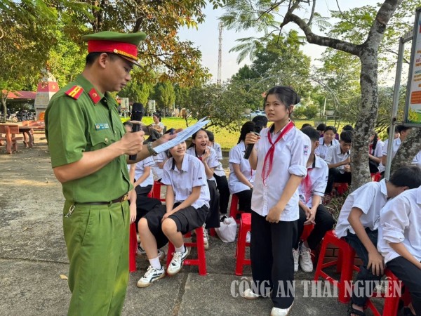 Cẩm Giàng ra mắt mô hình “Cổng trường an toàn giao thông”
