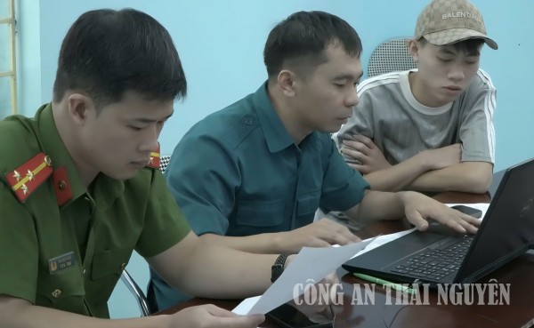 Công an xã La Bằng tuyên truyền, hướng dẫn công dân các quy định liên quan đến tuyển chọn, thực hiện nghĩa vụ tham gia CAND