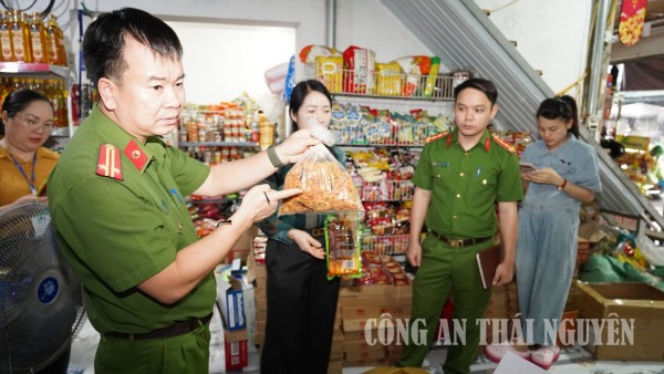 Tăng cường kiểm tra an toàn thực phẩm dịp Tết Trung thu