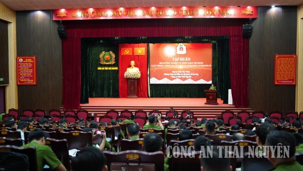 Tập huấn, bồi dưỡng nghiệp vụ triển khai thi hành Nghị định 163 của Chính phủ