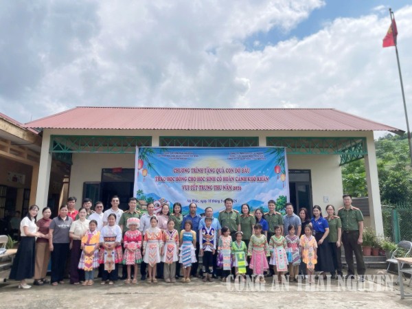 Tổ chức Tết Trung thu cho trẻ em vùng cao