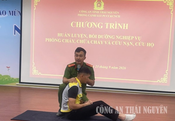 Huấn luyện nghiệp vụ phòng cháy, chữa cháy tại Công ty Hansol Electronics Việt Nam.