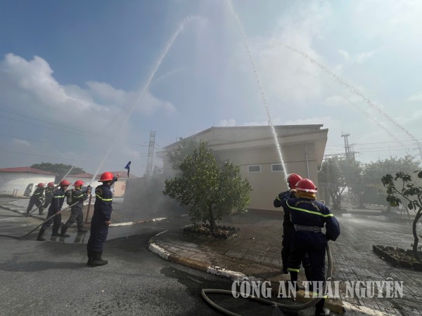 Thực tập phương án chữa cháy, cứu nạn, cứu hộ tại trạm biến áp