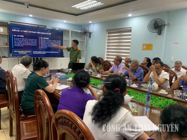 Nâng cao cảnh giác trước thông tin xấu, độc trên không gian mạng