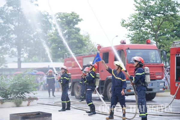 Trên 3.000 học sinh được tuyên truyền, trải nghiệm phòng cháy, chữa cháy, cứu nạn, cứu hộ