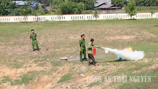 Xã Lam Vỹ tuyên truyền, bồi dưỡng nghiệp vụ phòng cháy, chữa cháy và cứu nạn, cứu hộ