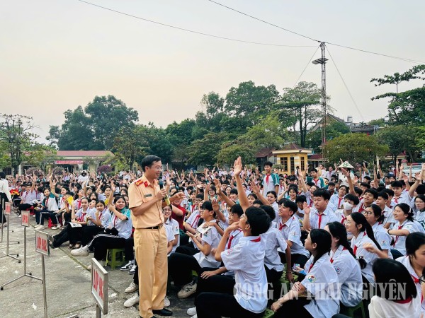 Đổi mới phương pháp tuyên truyền pháp luật cho học sinh
