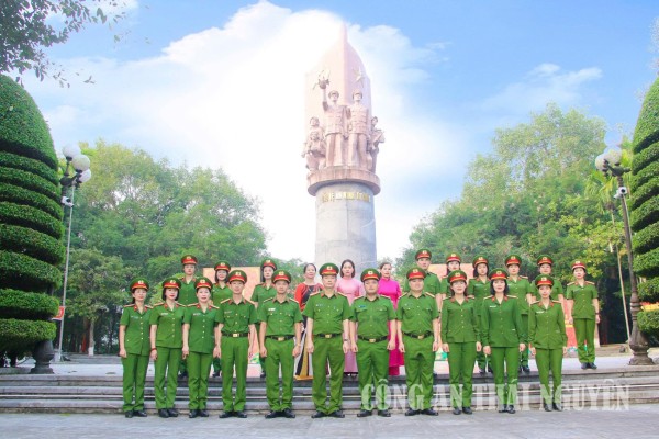 Trại tạm giam số 1 tổ chức sinh hoạt chính trị tại các địa chỉ đỏ
