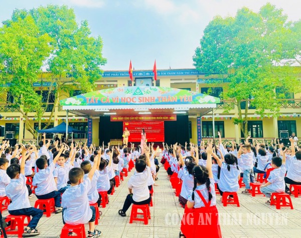 Đổi mới tuyên truyền an toàn giao thông bằng hình thức “sân khấu hóa” cho học sinh