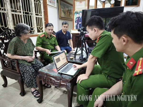 Công an phường Phan Đình Phùng phối hợp thu nhận mẫu ADN thân nhân liệt sĩ chưa xác định được danh tính