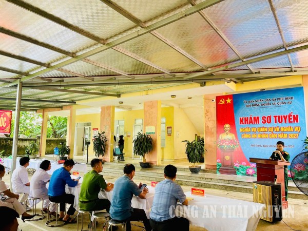 Khai mạc khám sơ tuyển
