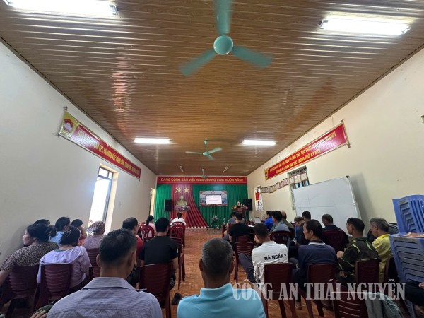 Toàn cảnh buổi tuyên truyền