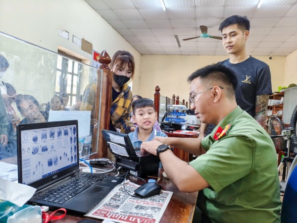 Tăng cường cấp căn cước, định danh điện tử mức độ 2 cho học sinh