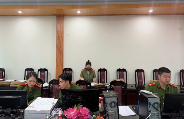 Công an phường Phổ Yên đẩy mạnh số hóa hồ sơ cư trú
