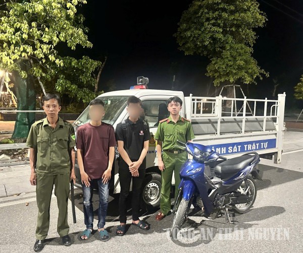 Công an phường Vạn Xuân tăng cường tuần tra, kiểm soát, phòng ngừa tội phạm đường phố