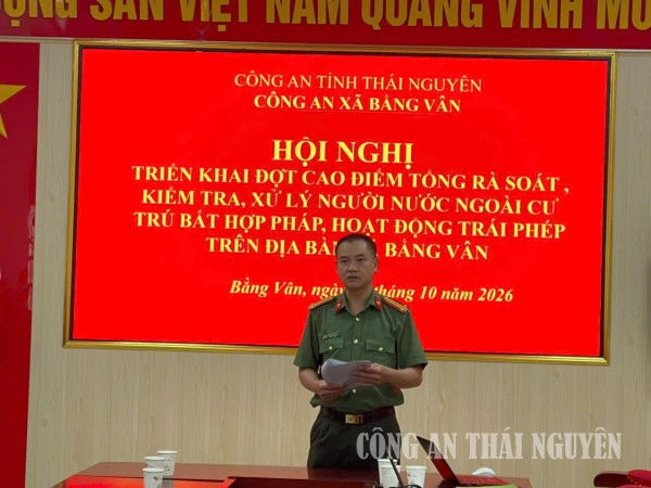 Ra quân cao điểm rà soát, xử lý vi phạm cư trú của người nước ngoài