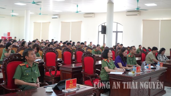 Công an tỉnh Thái Nguyên: Tập huấn kỹ năng viết tin, bài và ứng dụng công nghệ AI