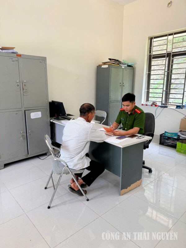 Công an xã Phúc Lộc kịp thời ngăn chặn vụ việc đối tượng giả danh cán bộ công an lừa đảo chiếm đoạt tài sản