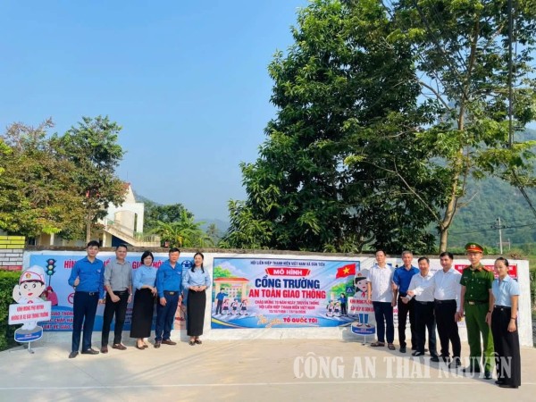 Nâng cao hiệu quả bảo đảm an toàn giao thông khu vực trường học