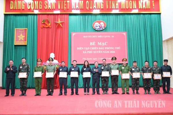 Công an xã Phú Xuyên bảo đảm an ninh, an toàn diễn tập chiến đấu phòng thủ năm 2026