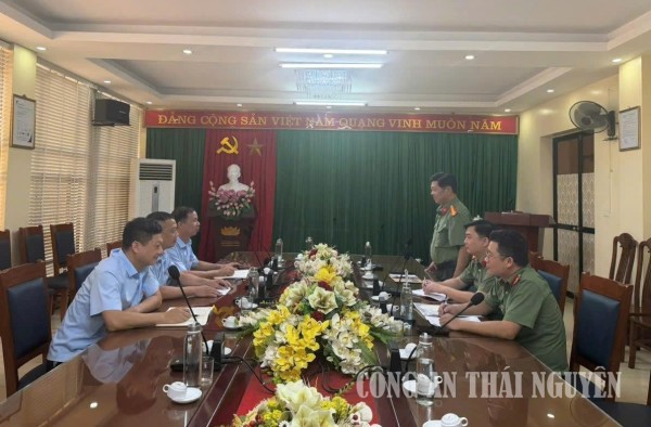 Nâng cao ý thức pháp luật, giữ vững an ninh, trật tự từ cơ sở